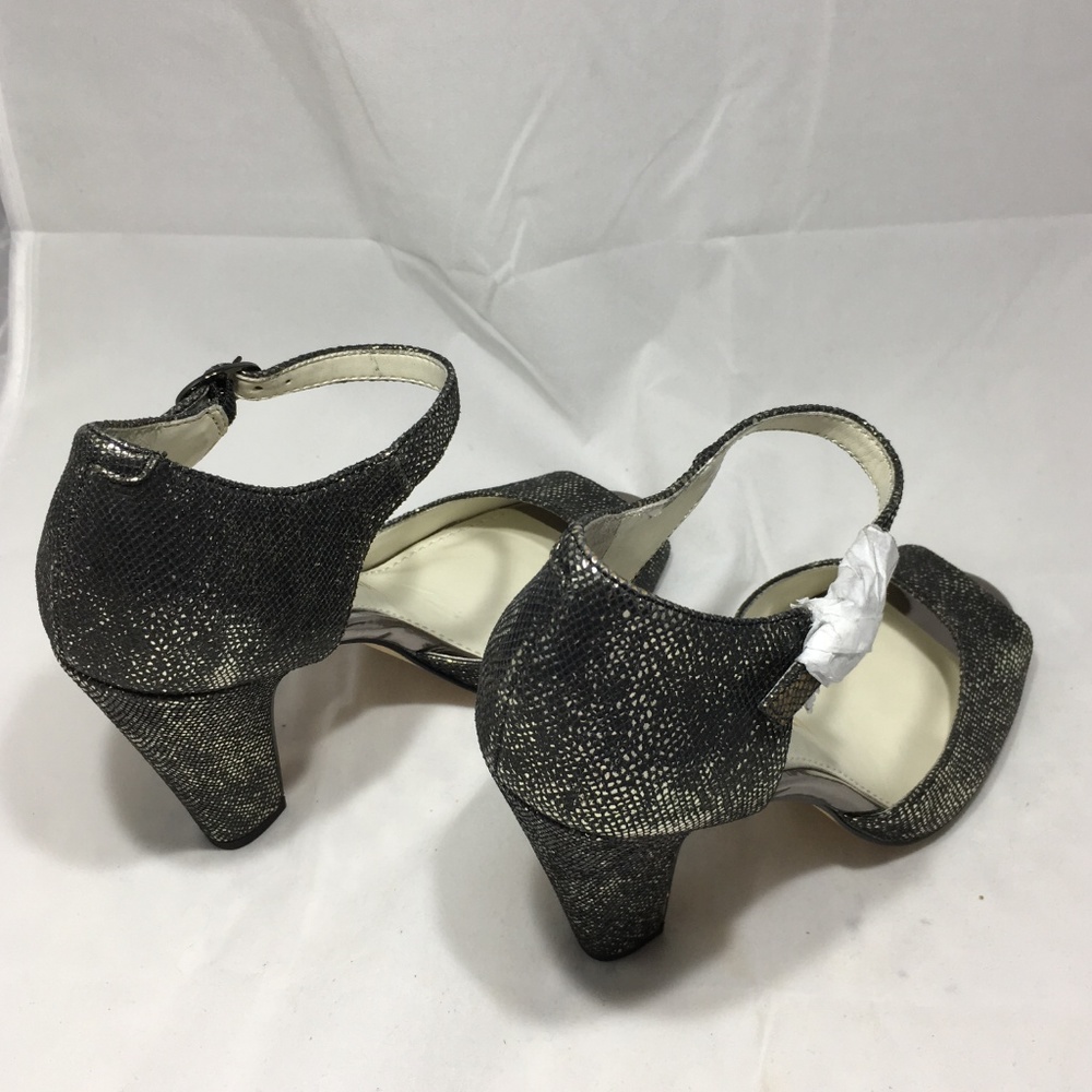 Anne Klein Women's Henrika Fabric Dress Pump - Picture 2 of 5